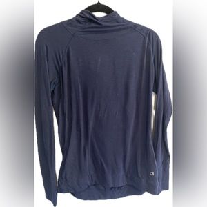 Gap Fit Breathe navy hooded long sleeve with thumb holes and pockets, size M